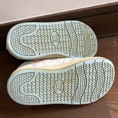 バンズ　スニーカーの画像