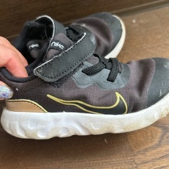 子供　靴の画像