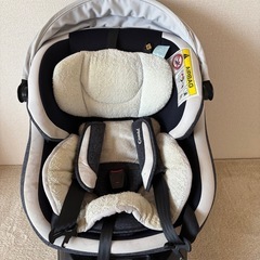 combi チャイルドシートの画像
