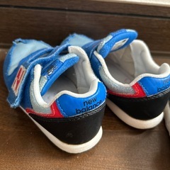 子供　靴の画像