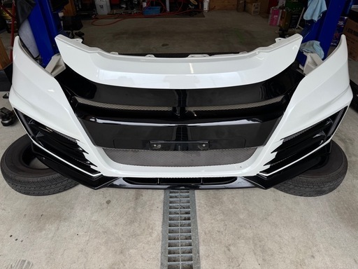 ヴェゼルRU3用NOBLESSEフロントバンパー