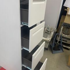 引き取り限定　中古 キャビネット A4 4段　鍵なし　1台￥５０００　工具入れなどにも使えますの画像