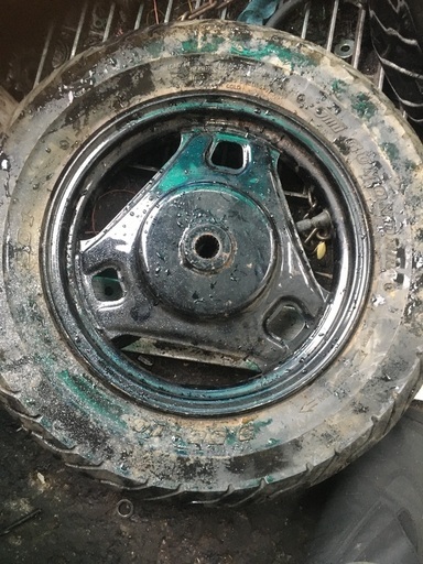 アドレスv125リヤホイール中古品