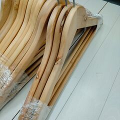 木製ハンガー◆13本セット◆モデルルーム展示品◆ナチュラル(H-2501HL3)の画像