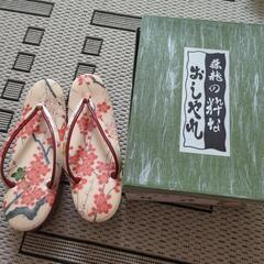 🆓花柄　23.0 女性草履の画像