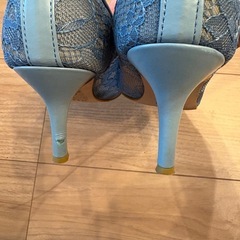 FRAY I.D レース パンプスの画像