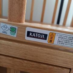 カトージ ベビーベッドの画像