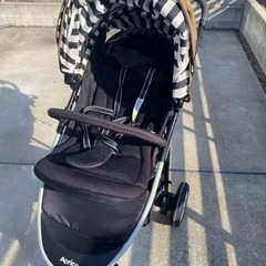 アップリカ　ベビーカー　の画像