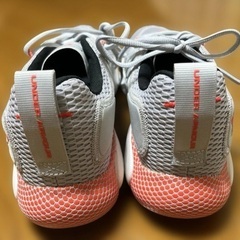 Under Armour シューズ グレー/ピンクの画像