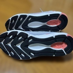 Under Armour シューズ グレー/ピンクの画像