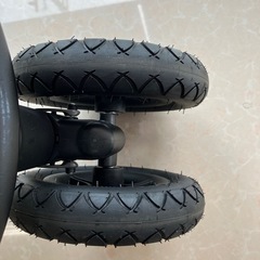 ストローラーstroller（日本語だと　ベビーカー）の画像