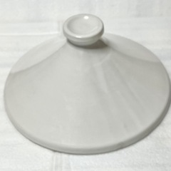 タジン鍋の蓋　陶器　直径25.5cmの画像