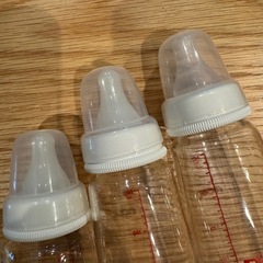 【値下げ中】ピジョン 哺乳瓶 母乳実感 おしゃぶり 新生児 セット　の画像