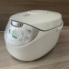 TOSHIBA ジャー炊飯器「かまど銅コート釜」でふっくらIHタイプ RC-10HKの画像