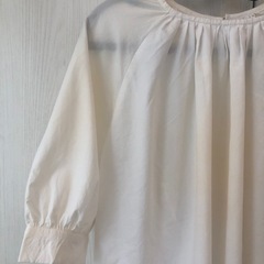 BEAUTY&YOUTH UNITED ARROWS白ブラウスの画像