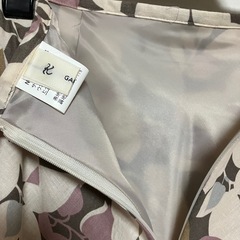 【新品】フラワープリント スカートの画像