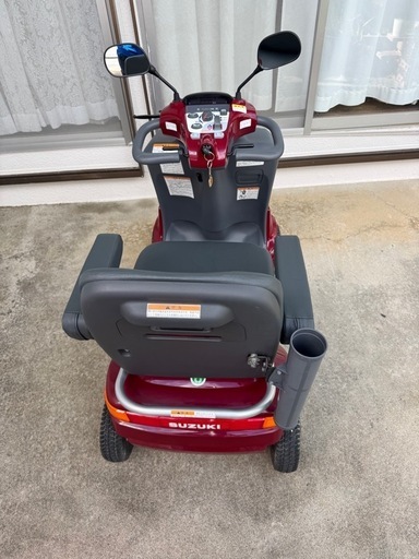 ズズキ　セニアカー　シニアカー