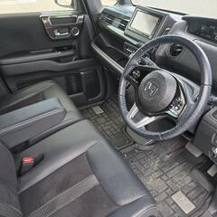 人気のN-BOXカスタム★黒★GLターボセンシング★走行距離33000km★車検たっぷりR9年6月の画像