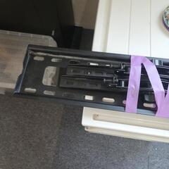 壁掛けテレビ金具の画像