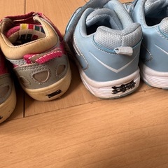 女の子 靴の画像