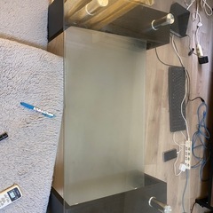 ガラステーブル