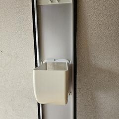 窓用エアコンのロング窓パネルの画像