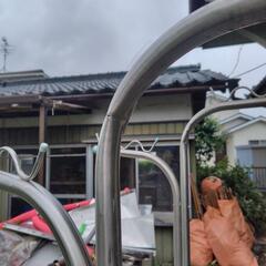 🈚️【無料】屋外 風に強い オールステンレス 組み立て式物干し台 段違い 一体型

の画像