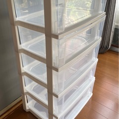 5段クリア衣装ケースの画像