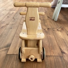 木の車　おもちゃの画像