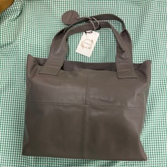 ズッケロ　牛革トートバッグ　グレー色