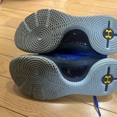 UNDER ARMOUR Curry 4 バスケットシューズ ほぼ未使用 ★茅野市引取限定★ 7000円（交渉OK）の画像