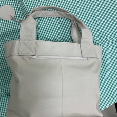 ズッケロ　牛革トートバッグ　クリーム色の画像