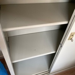⭐️0円可能⭐️鍵付きキャビネットの画像