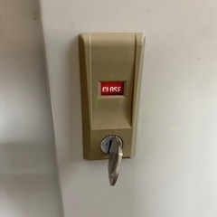 ⭐️0円可能⭐️鍵付きキャビネットの画像