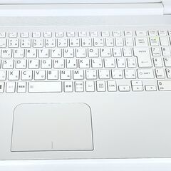 美品　東芝　リュクスホワイト　dynabook　FULL HD IPS液晶15.6インチ  Core i3　8GB　SSD256GB　Bluetoothの画像