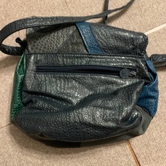 本日引き取り限定価格　Grenouilleショルダーバッグ パッチワークデザインの画像