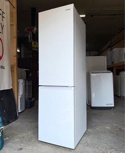 札幌市内配送可 【6ヵ月保証付き】 美品 24年製 アイリスオーヤマ 170L 幅スリム 2ドア冷蔵庫 IRSD-17A-W