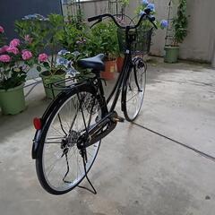 🎀😄ほぼ新品・早い方優先ですピアノブラック・27インチ自転車（配達対応可能¥200円〜)の画像