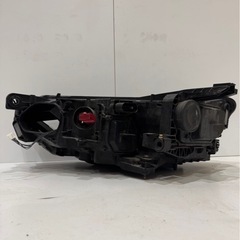 [極上] Volkswagen Passat Variant フォルクスワーゲン パサート ヴァリアント 右側ヘッドライト 中古相場¥27,000 3CCZE クレジット決済可の画像