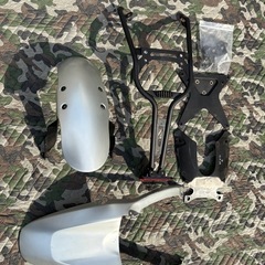 【美品・希少】ドゥカティ　スクランブラー　800　アイコン　クラシック　前後アルミフェンダー　コンバートキット　2015　2016の画像