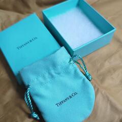 【Tiffany＆Co.の空箱と巾着】の画像