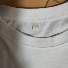 GU スパンコールTシャツの画像