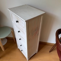アンティーク風チェストの画像