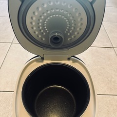 4合炊きマイコン炊飯器の画像