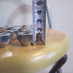 中古　ホイールナット３０個　⑤の画像