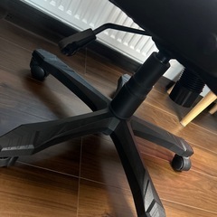 ゲーミング　PC チェア　高さ調節可能の画像