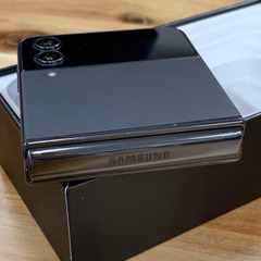 Android Galaxy Flip 4｜128gb｜SIMフリーの画像