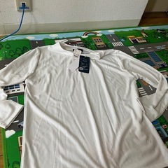 新品の長袖