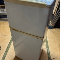 2011年型　冷蔵庫　SANYO 109リットル　お譲りします　  