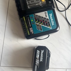 マキタ　充電器　バッテリー